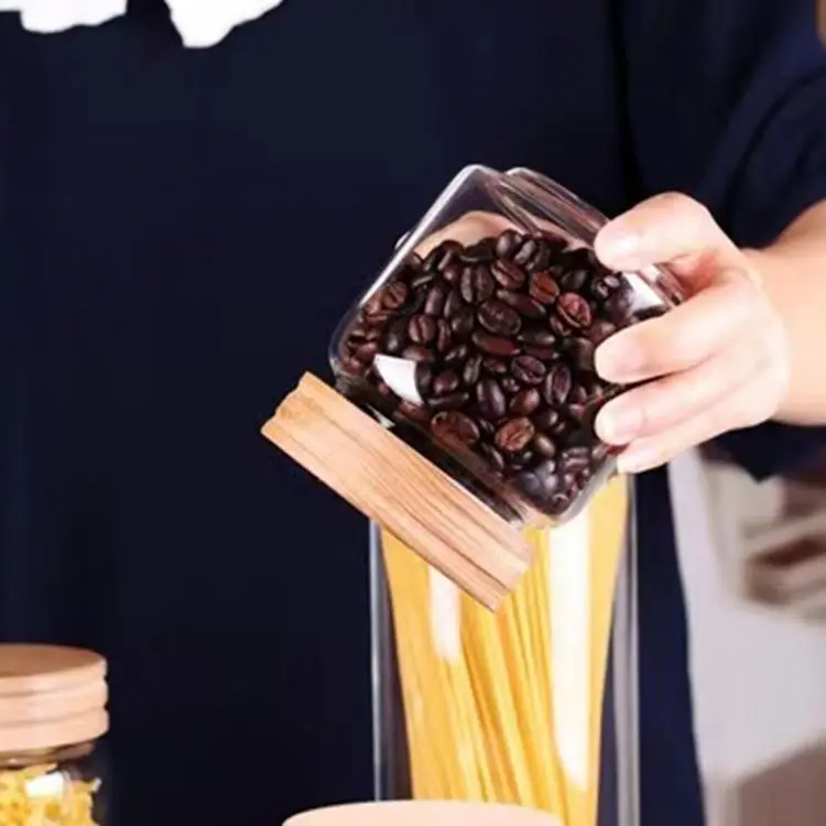 

Round Borosilicate Straight Tube Design Glass Jar Wide Mouth Glass Jar With Beech Wooden Lid, Clear