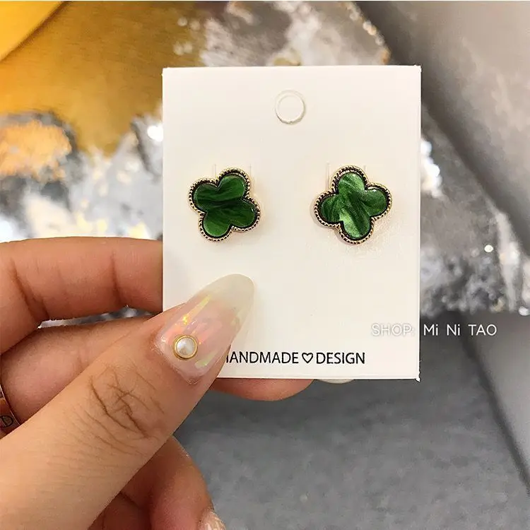 

Vintage 925 Silver Needle Shell Four Leaf Clover Earrings