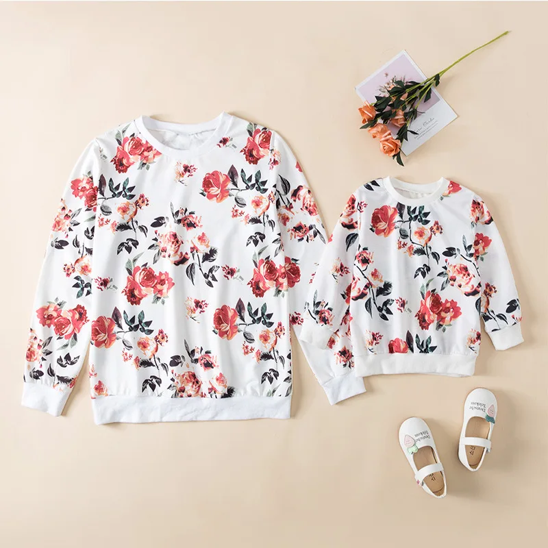 

2022 Popular Mother Daughter Women Clothes Family Matching Outfits Mommy and Me Outfits Pullover Sweatshirt