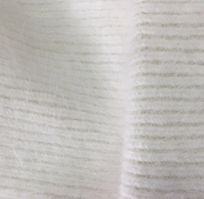 angora blended yarn.jpg