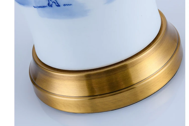 Factory supply Modern blue and white porcelain ceramics body fabric shade table lamp for Home use