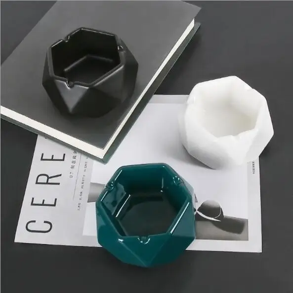 ashtray with lid.jpg