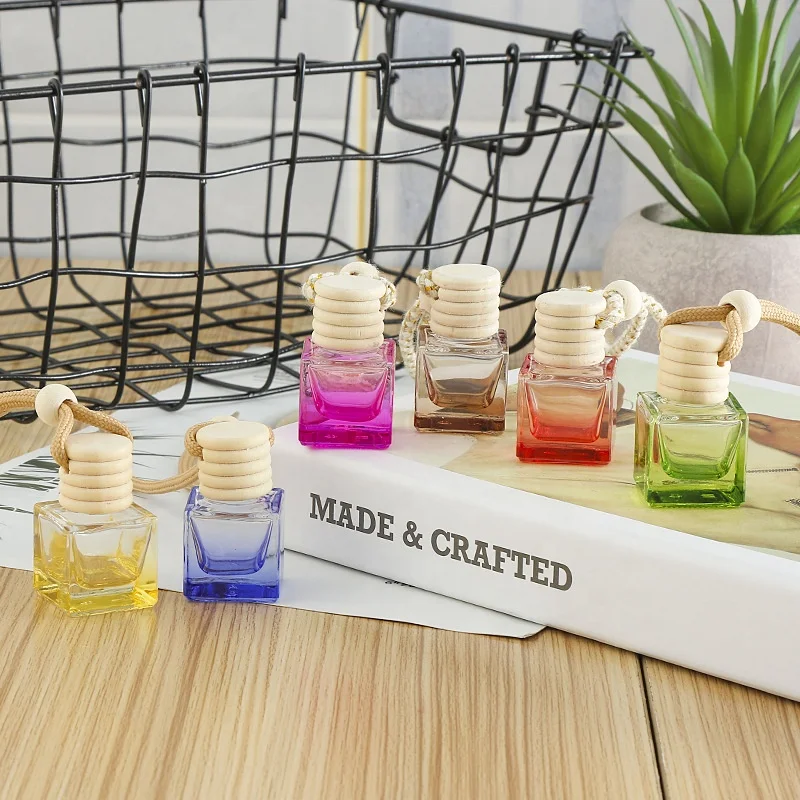 

8ml Natrual Wooden Cap Empty Bottle Pendant Mini Glass Bottle for Car Square Color Diffuser Hanging Perfume Bottle