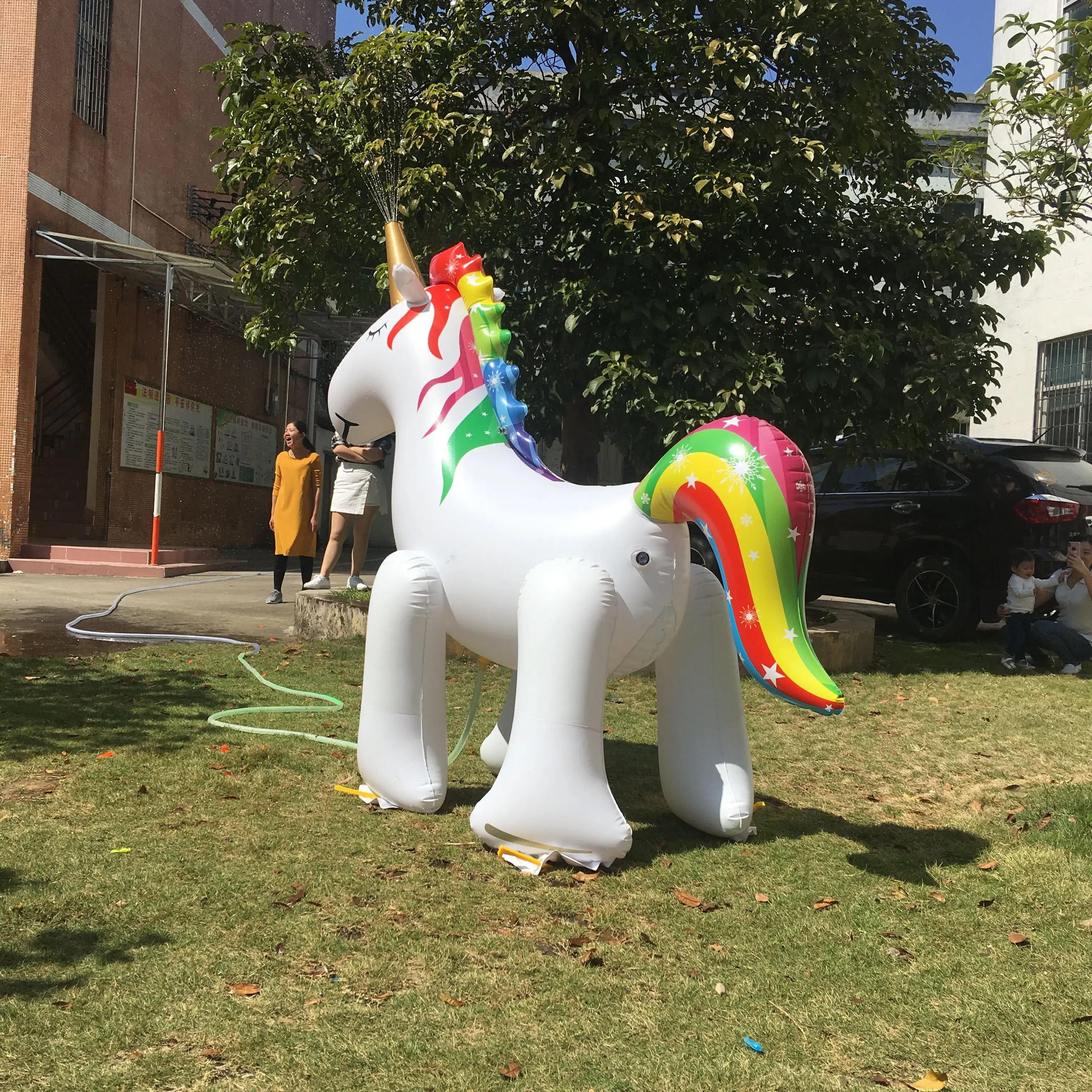 giant inflatable unicorn sprinkler