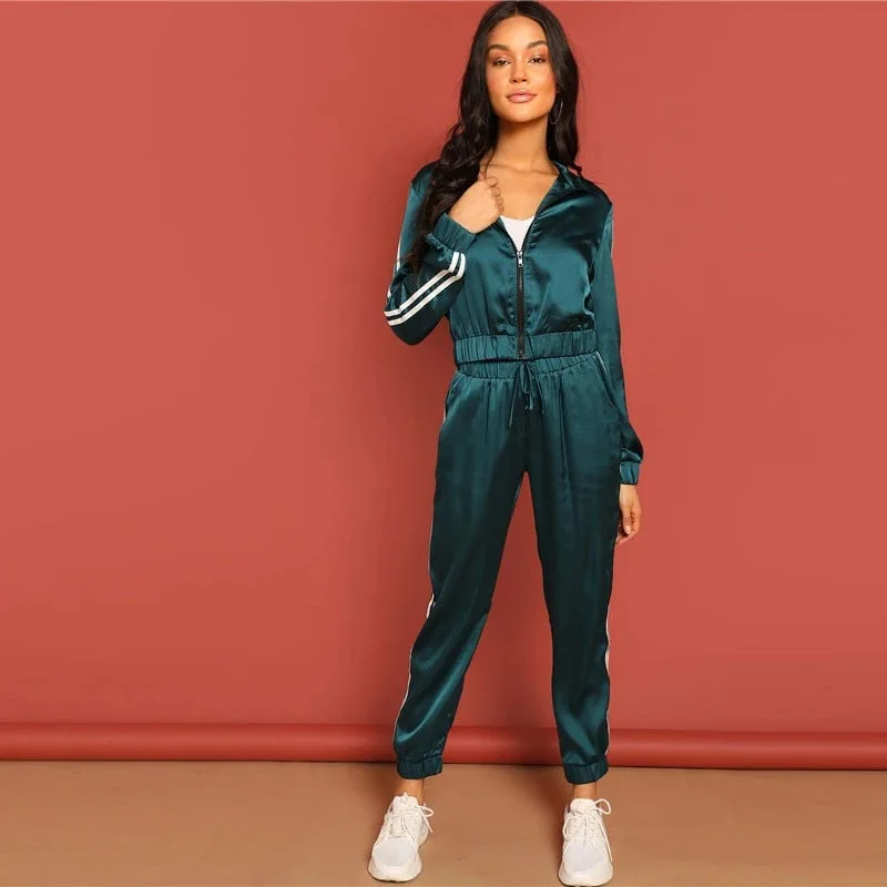 

JB-191009099 2022 Fashion Side Stripes Autumn Winter 2 Pieces Women Ladies Zipper Tops Casual Tracksuits Sets, Picture