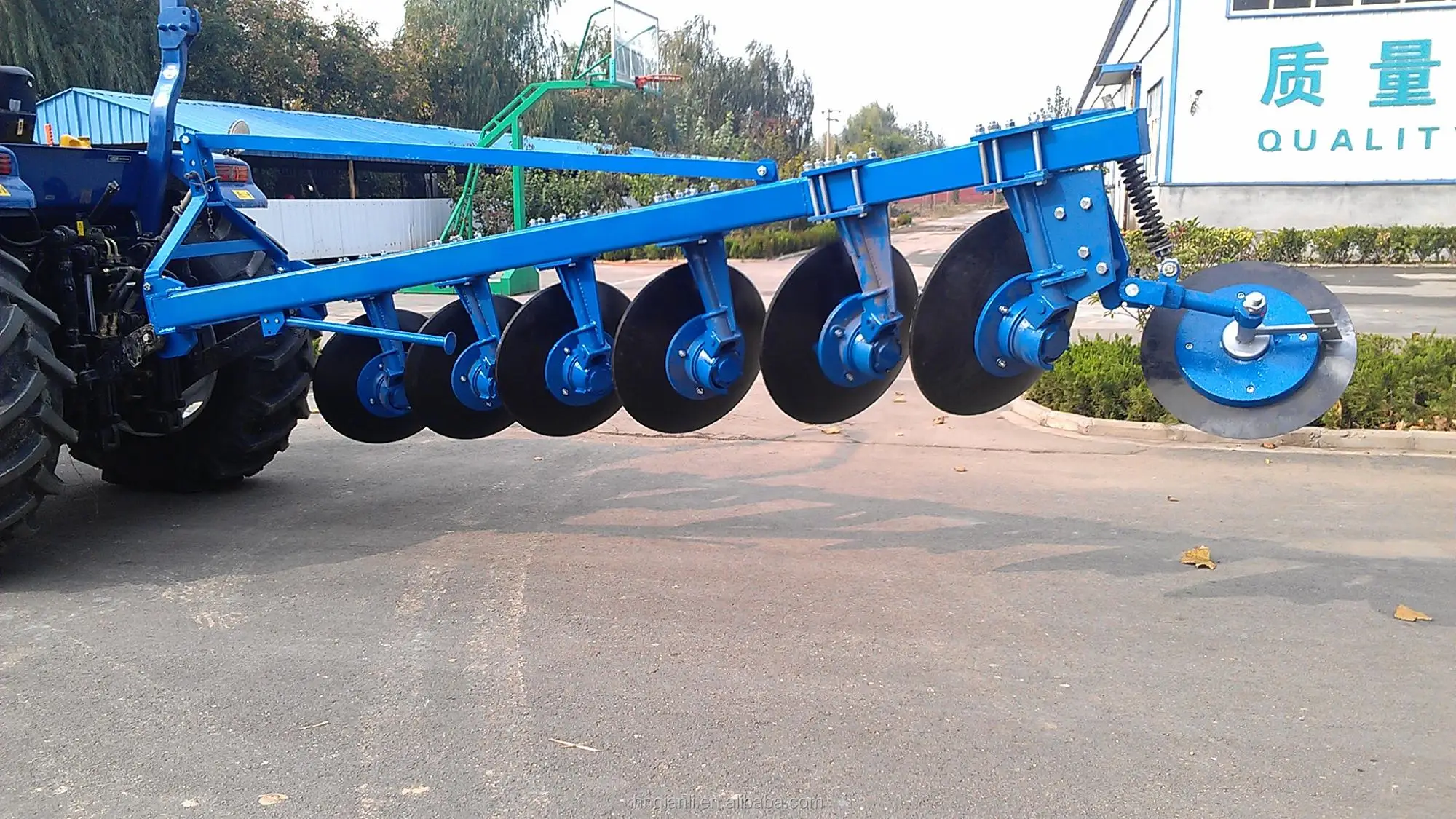 6 disc plough.jpg