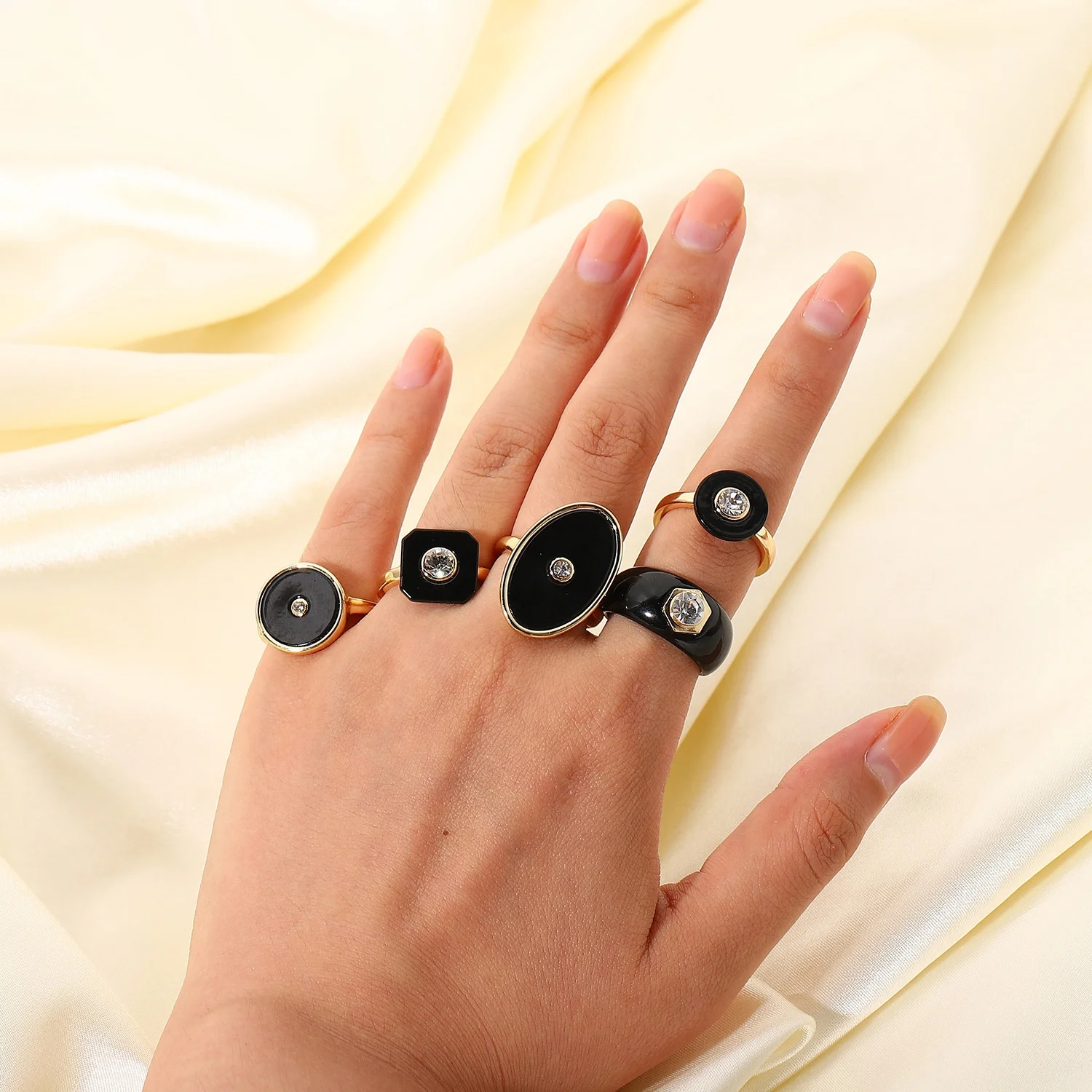 

New arrivals trendy punk jewelry for women fashion cool black enamel rings personality hip hop geometric oval zircon finger ring