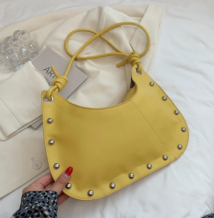

2021 New Fashion Temperament Large Capacity Female Bag Chain Bag Female Simple Rivets Korean Crossbody Bag YGC-329, Accept custom made