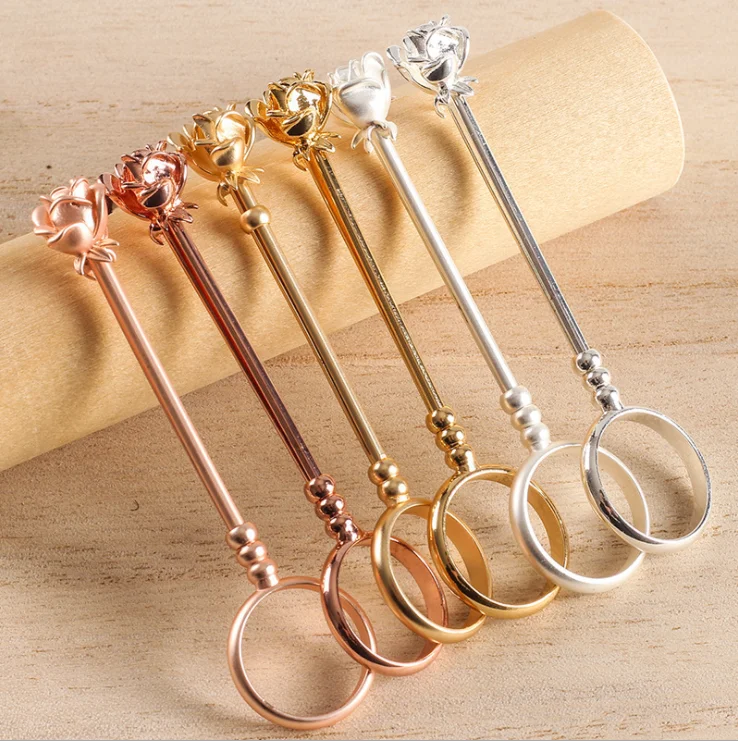 

Wholesale new rose flower Holder Ring Rack Metal Finger Clip Slim Cigarettes Accessories Smoker Jewelry Gift