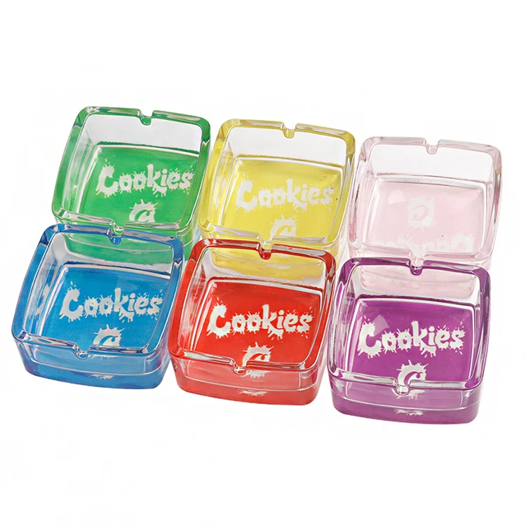 

High Quality Glass Square Cookies Ashtray Portable Cigarette Ash Holder 92mm Ashtray Custom Logo Ashtray