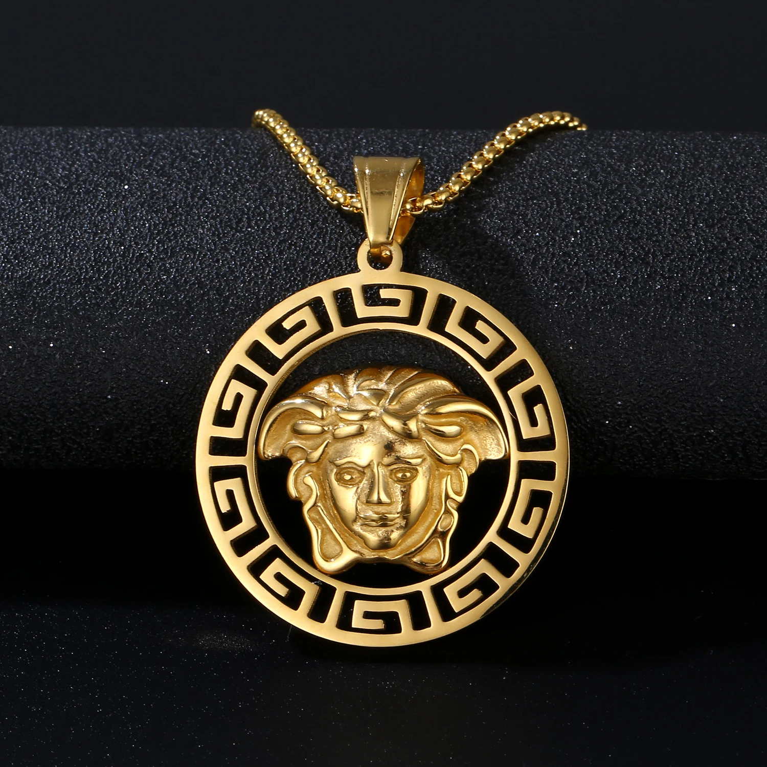 

Fashion Greek Medusa Pendant Stainless Steel 28mm Hiphop Men Mythology Jewelry Round Medal Medusa Pendant Necklace