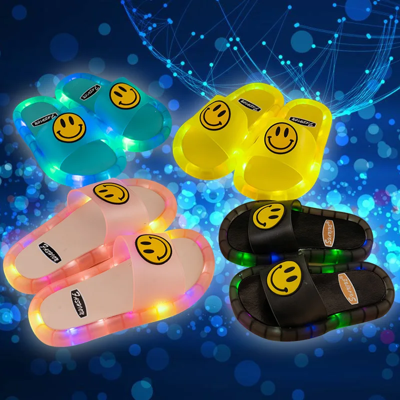 

Fashionable Children Light Up Flash Beach Outdoor Smiling Face Sepatu Cewek Flower LED Kids Slippers
