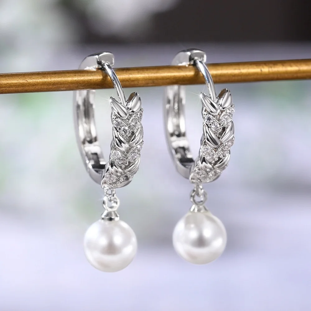 

Fashion Luxury Female Simulated Pearl Dangle Earrings Newly-designed Wedding Accessories Trendy Jewelry for Women, Picture shows