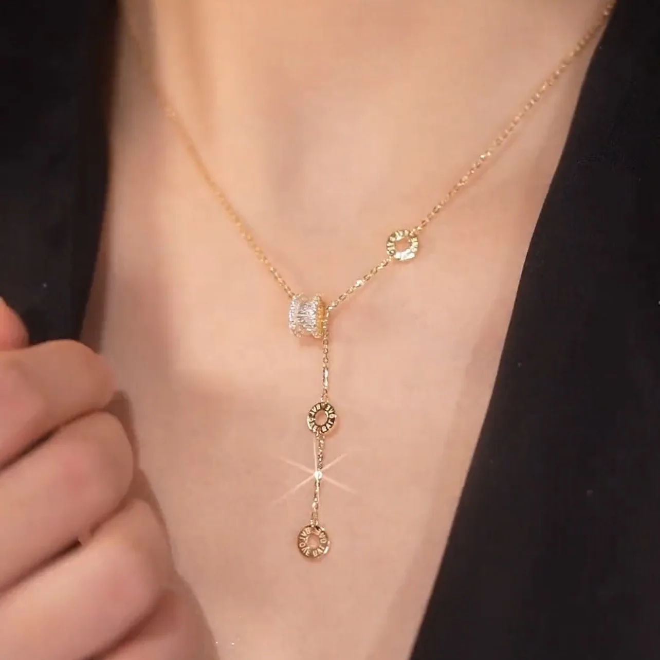 

Trendy Fine Jewelry 18k Real Gold Plated Ball Pendant Necklace Iced Out Cubic Zirconia CZ Diamond Crystal Luxury Necklace