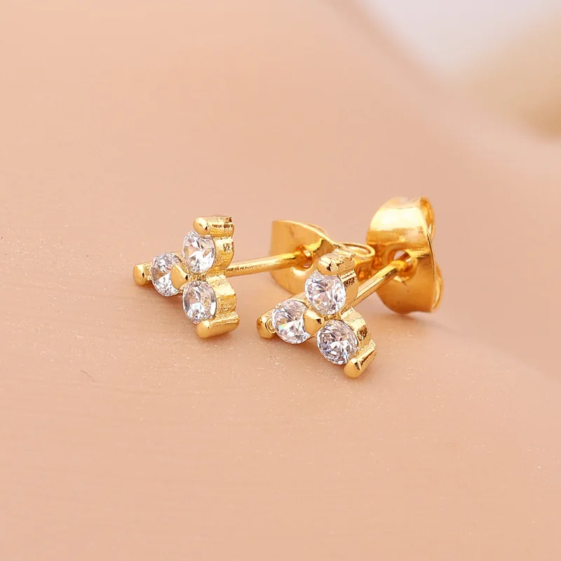 

Amazon Hot Selling Simple Geometric Cubic Zirconia Earrings Real Gold Plated Diamond Zircon Oval Shaped Earrings For Women