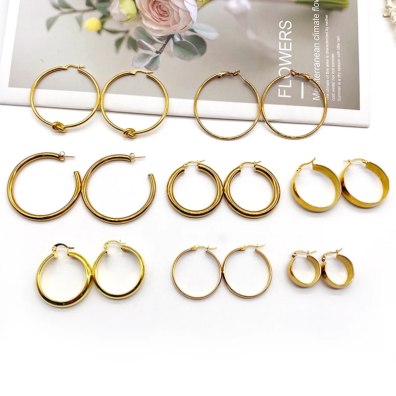 

Fashion stainless steel gold plated hollow huggie hoop earrings Small Big Circle chunky CC women wholesale gold hoop earrings