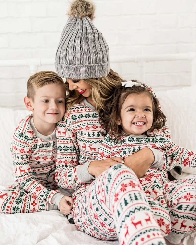 

2021 factory wholesale Amazon top selling fall winter snowflake christmas parent-child family home set pajamas, As pic