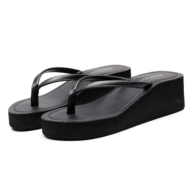 

Korean slope heel flip flop women's outer wear nipper sandals non slip personalized beach slippers OEM customization