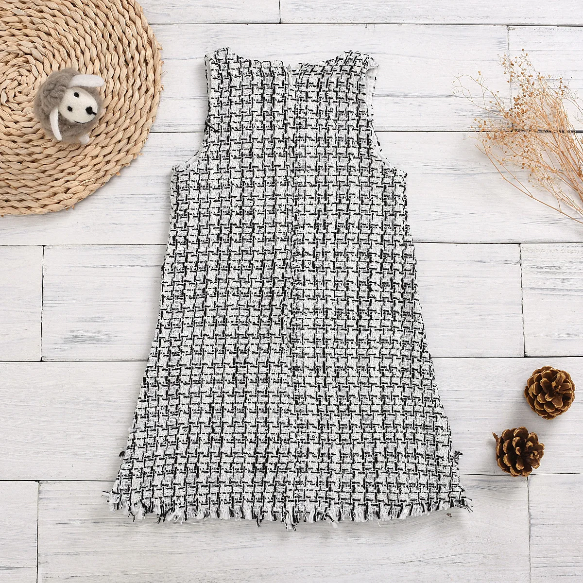 

Hot Sale Woven Cotton Black White Plaid Sleeveless Tassels A-line Skirt