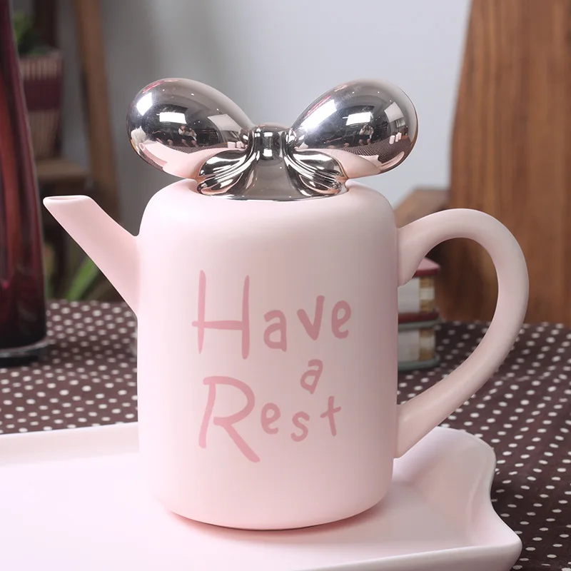 

850cc high capacity giant blue and white ceramic mug with lid