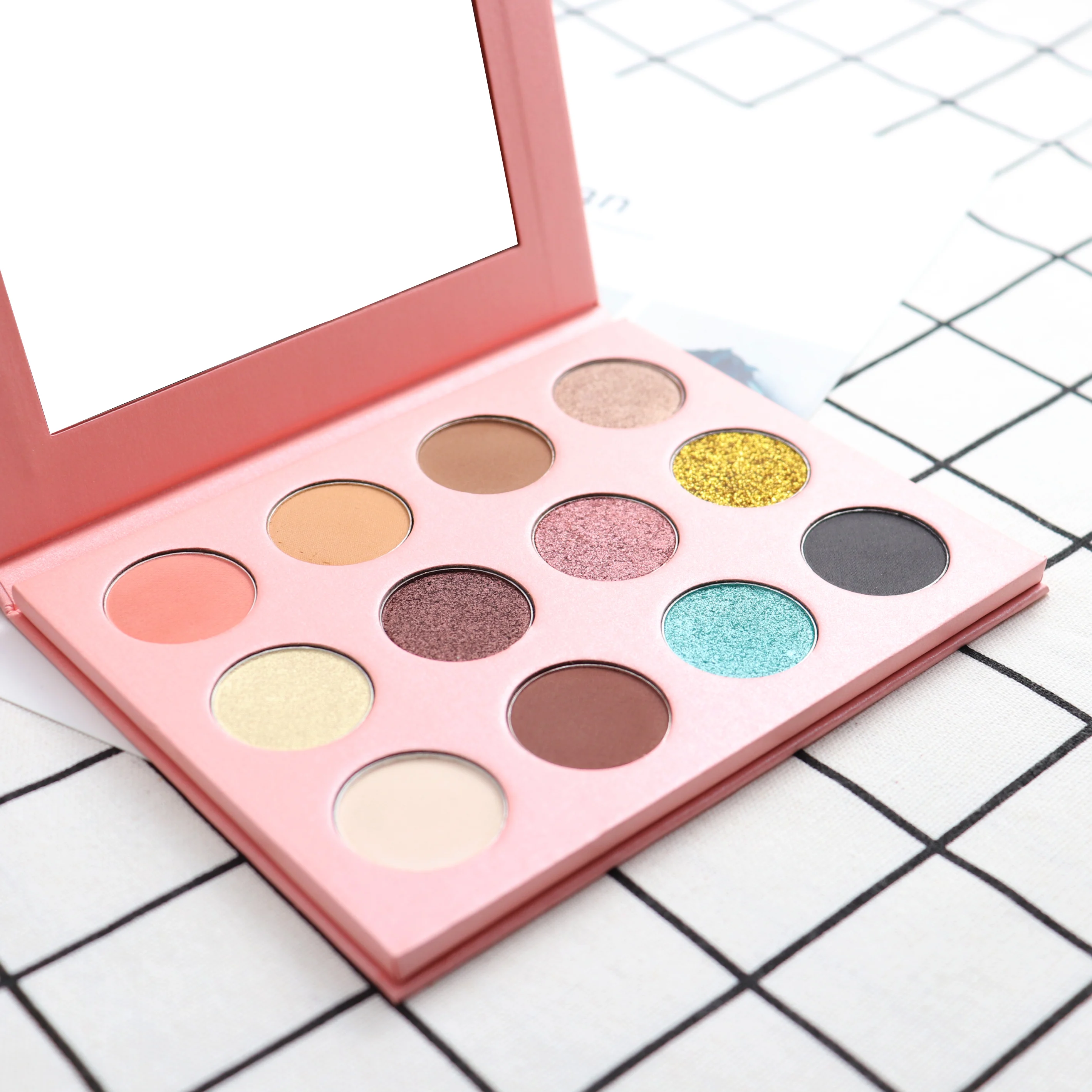 

Private Label 12 Colors pink Color DIY Eyeshadow Palette Pigmented Eyeshadow For Dark Skin