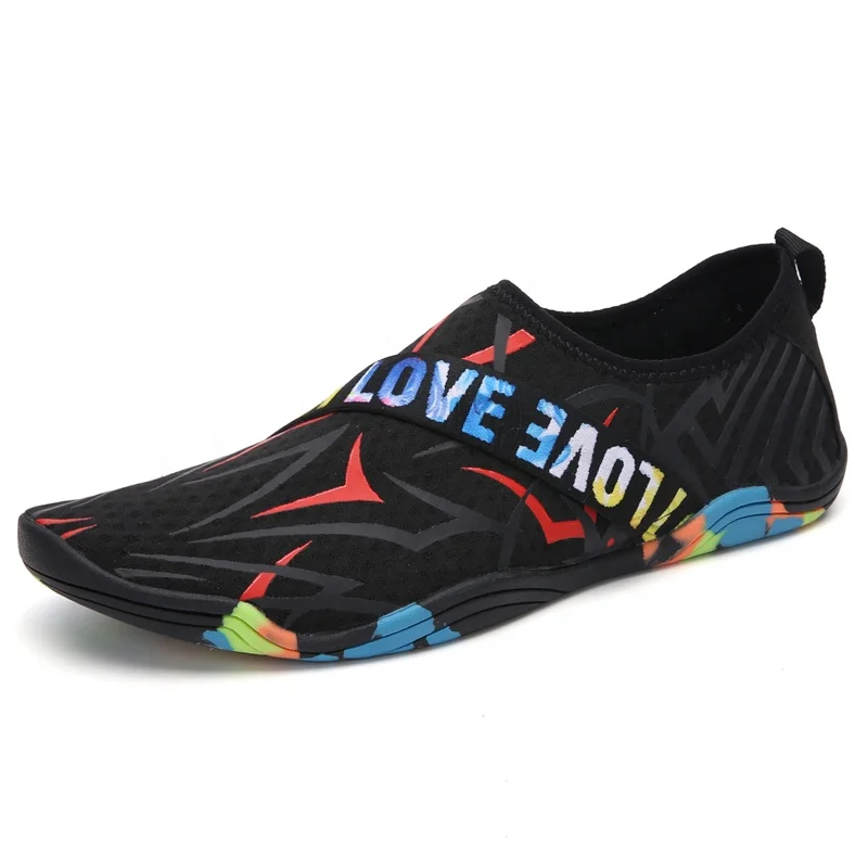 

Beach aqua slip on swimming water shoes walking on water skin wading shoes, Picture showed