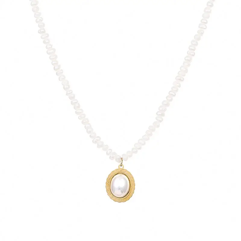 

Fashion Design Vintage Women's Gold Plated Stainless Steel Pearl Chain Round Pendant Necklace