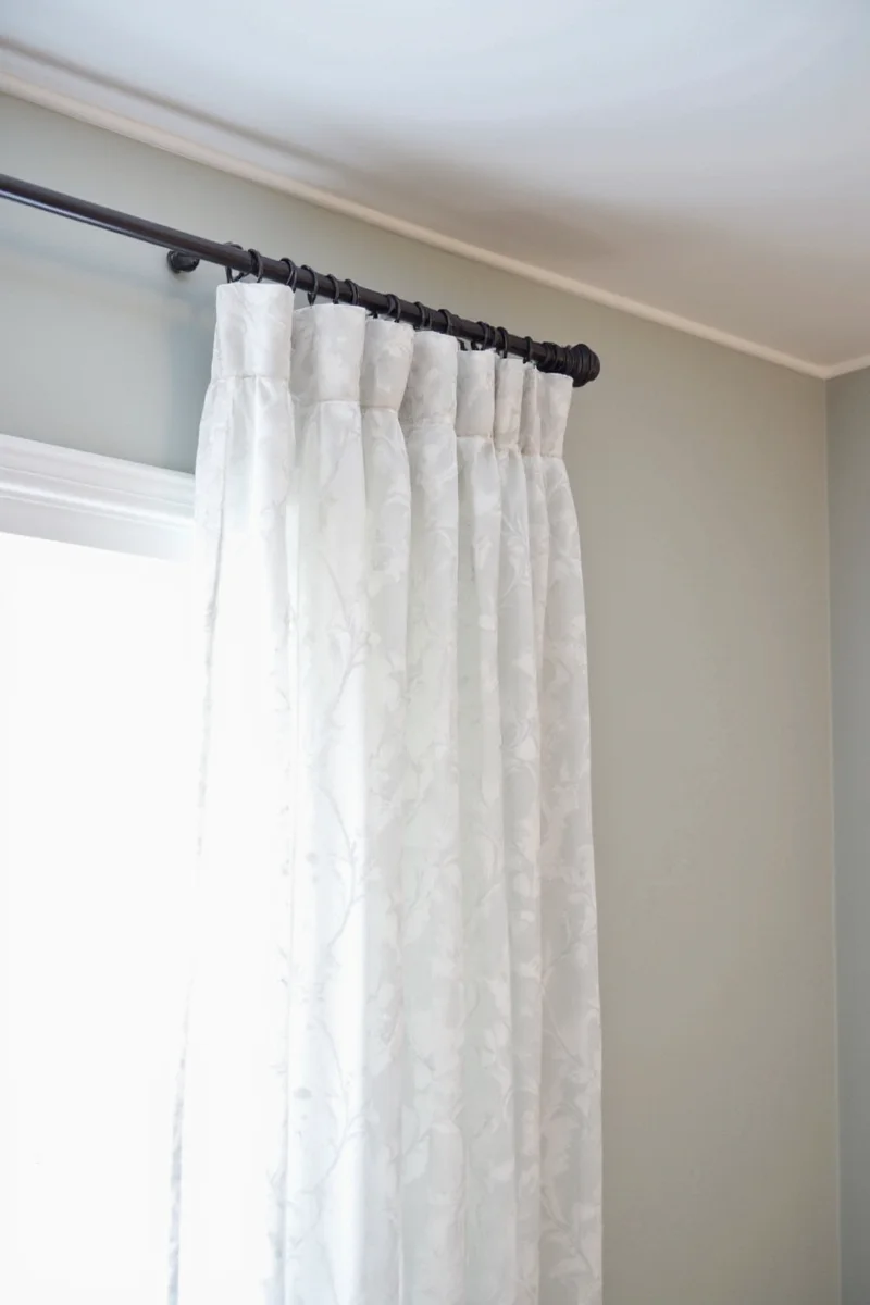 Curtain tape application example