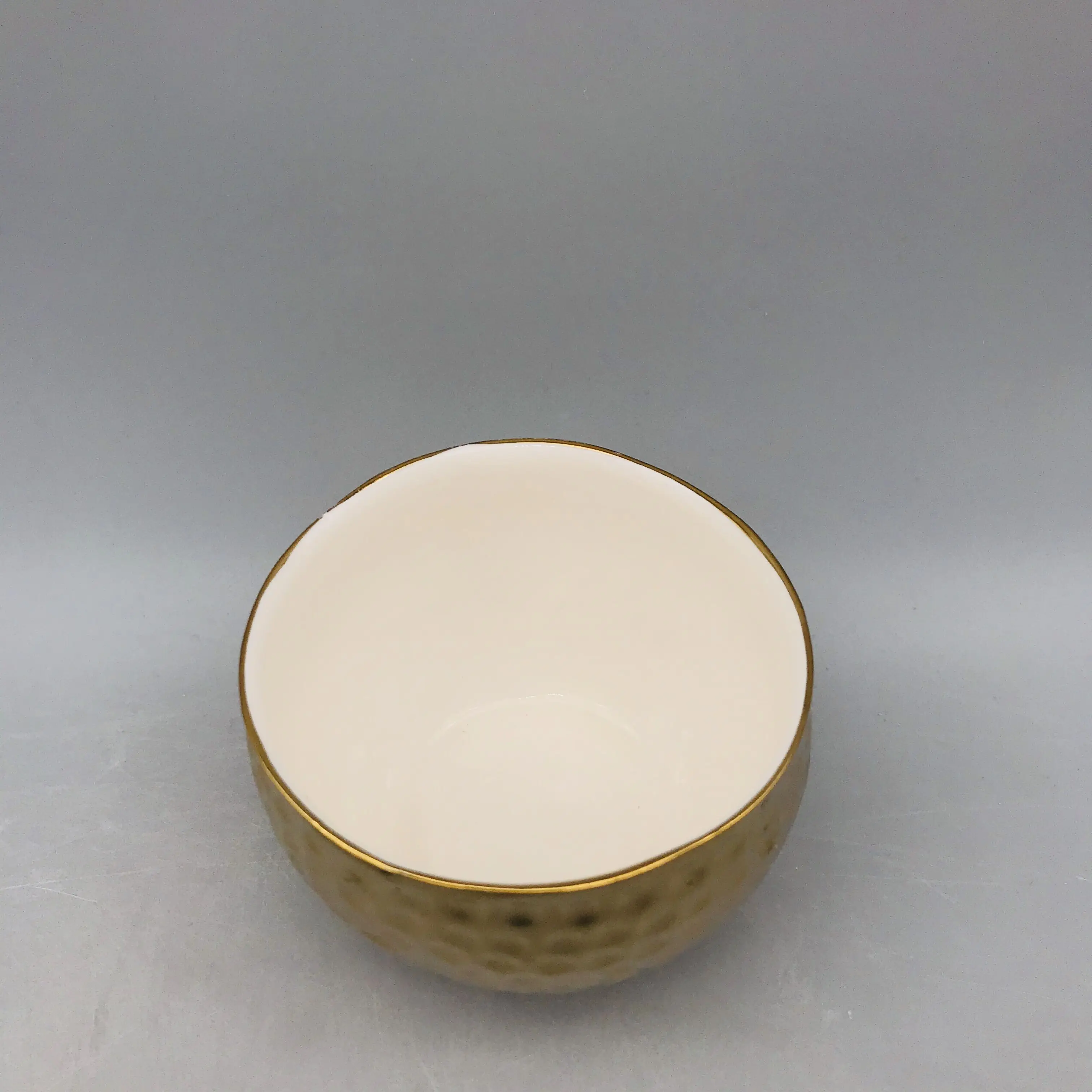 
China supplier hot sale gold porcelain plated flower pot 