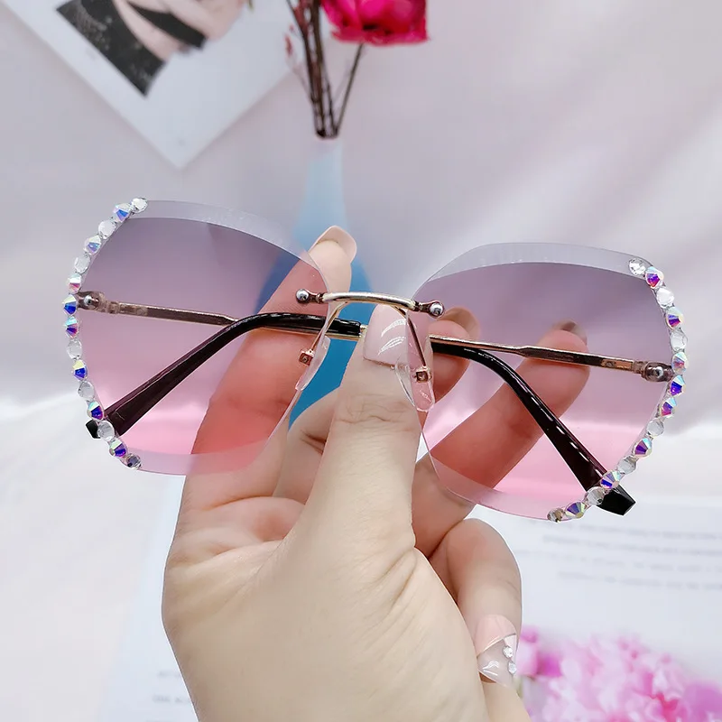 

2021 Vintage Fashion Oversized Rimless Sunglasses Women Luxury Brand Design Sexy Diamond Square Sun Glasses
