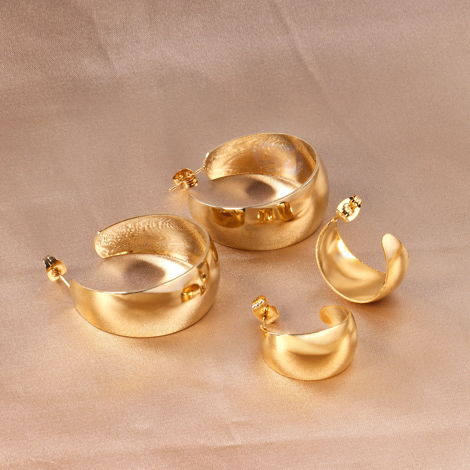 

Wholesale Nickel-free Earrings Jewelry Big Circle Hoop Earrings Hip Hop Chunky Earrings Women Gift Inspired Jewelry