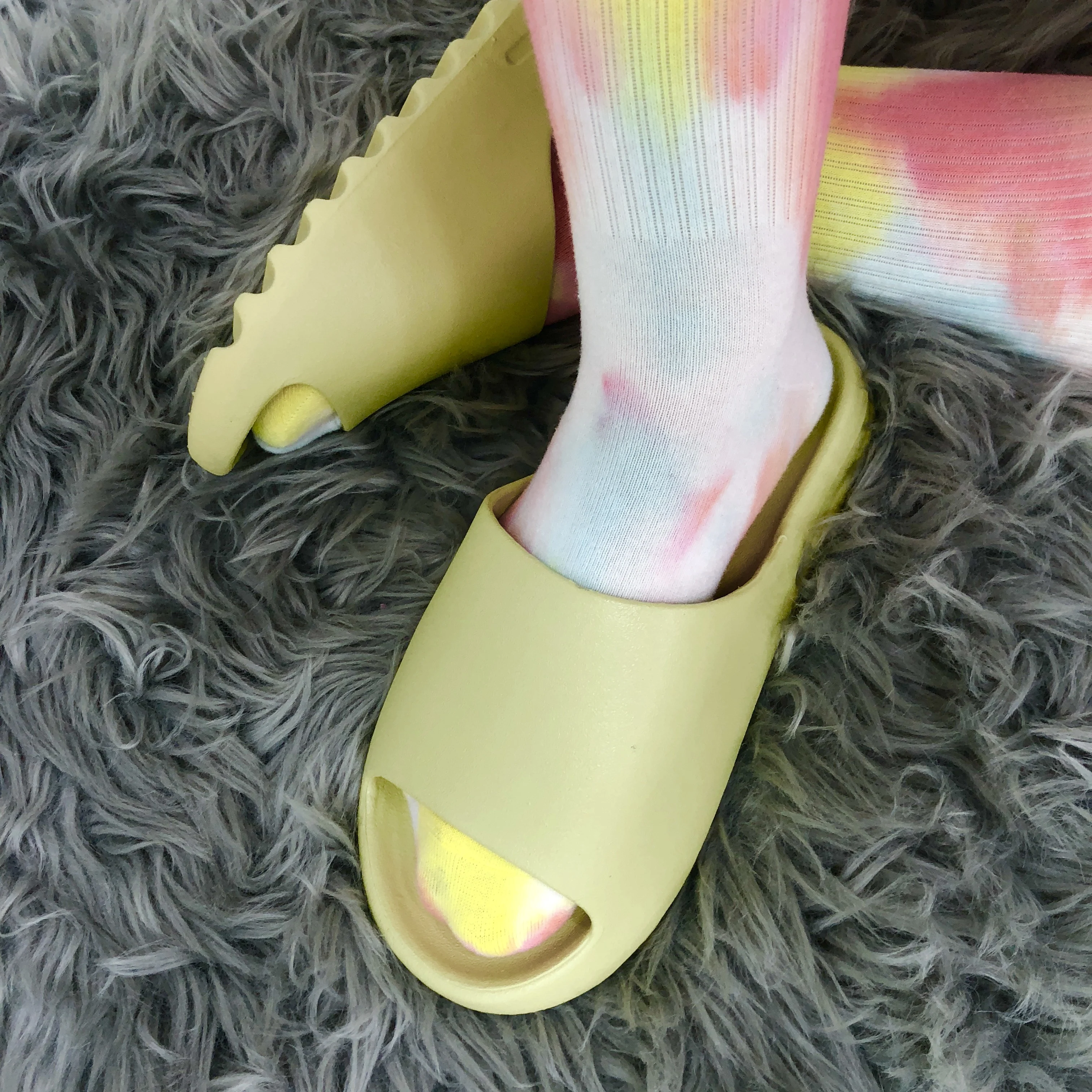 

Free Sample EVA Slides Yeezy For Women