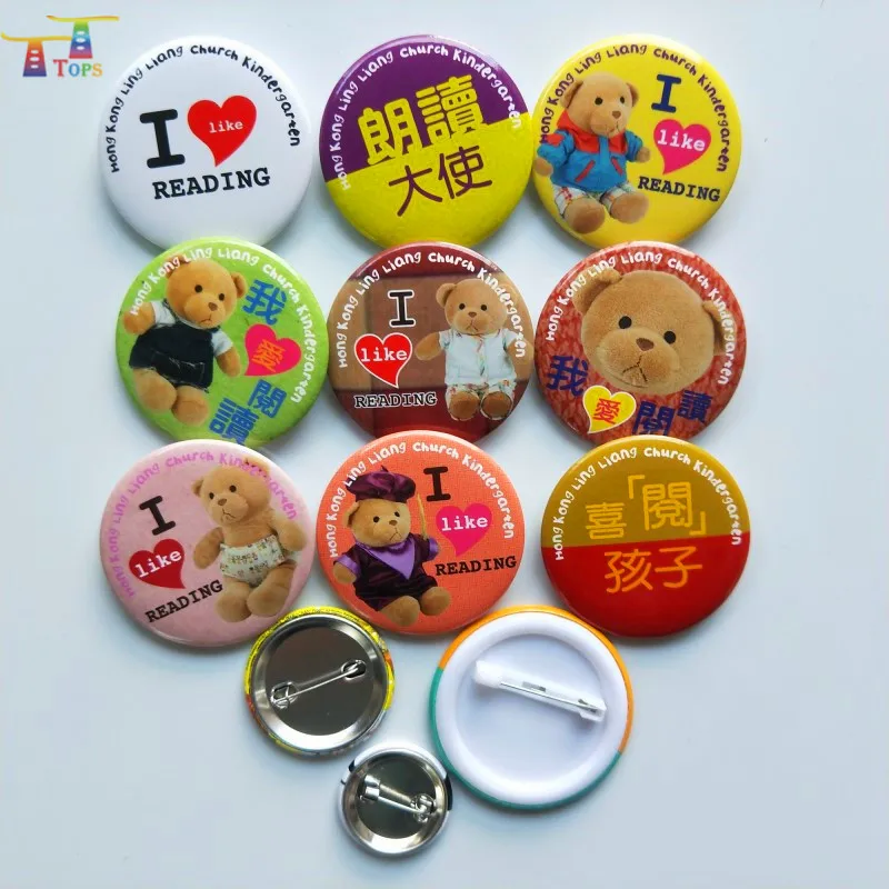 

Discount price Manufacturer cheap custom metal pin badge tin buttons flashing christmas badge