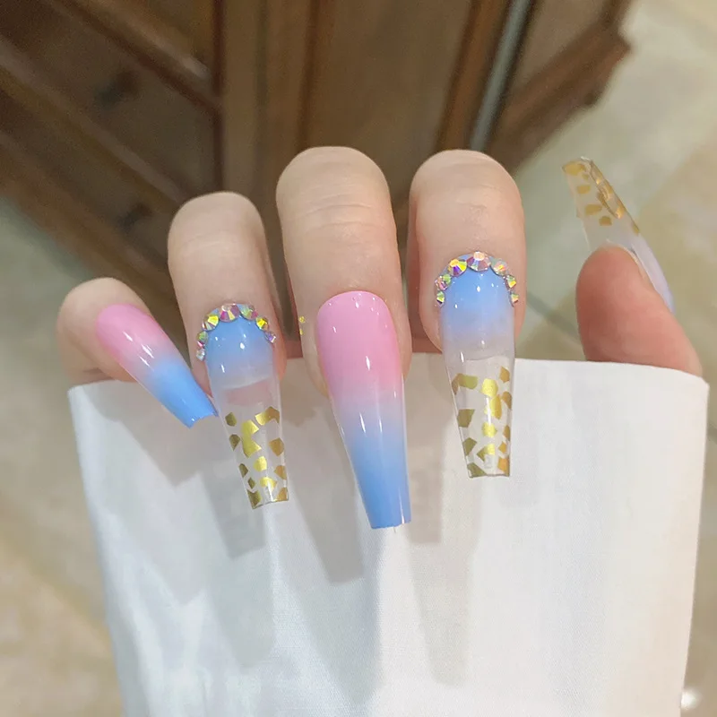 

Amazon Sells Artificial Fake Nails Extra Long With Diamond Gold Decoration Wearable Detachable Fake Nails