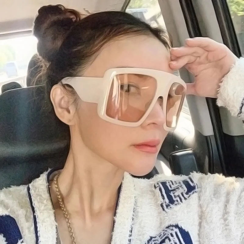 

Wholesale luxury designer Square colored women sunglasses