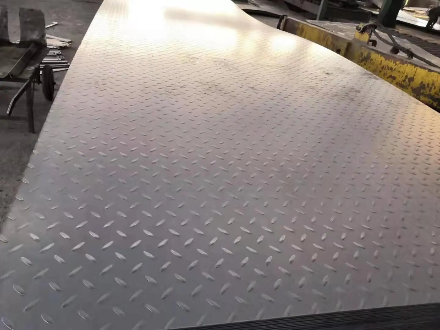 MS Carbon Steel Tear Drop Chequered  Steel Plate