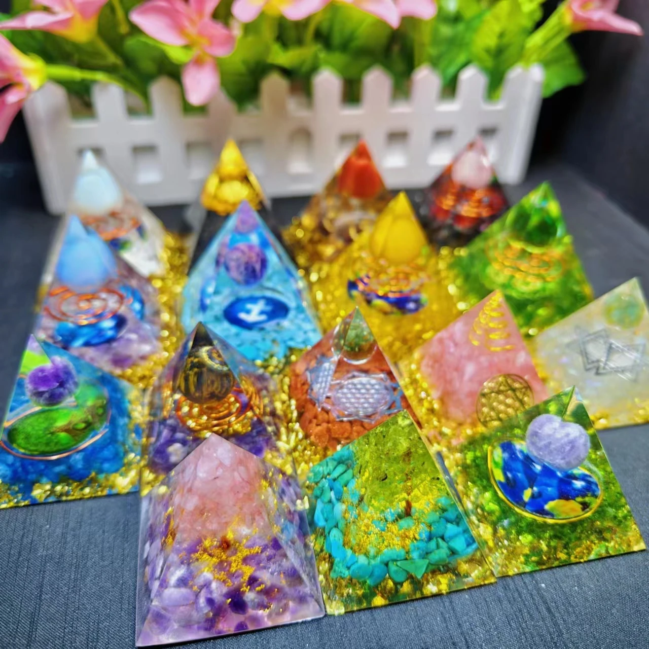 

Hot Sale Orgonite Pyramids Resin Energy Generator Healing Chips Stone Crafts Meditation Crystal Pyramid For Fengshui