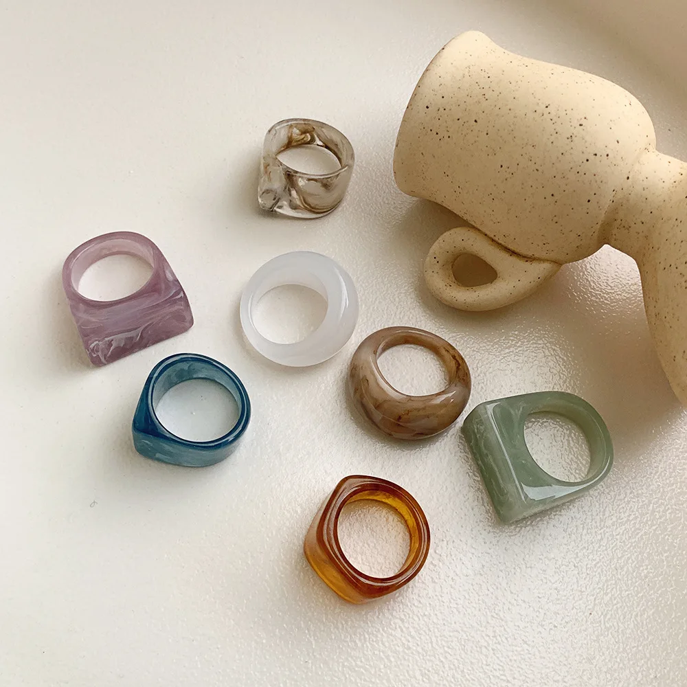 

New Wholesale factory Fashion Customized Plastic acrylic acetate resin zircon jewelry rings, Pink, yellow, blue