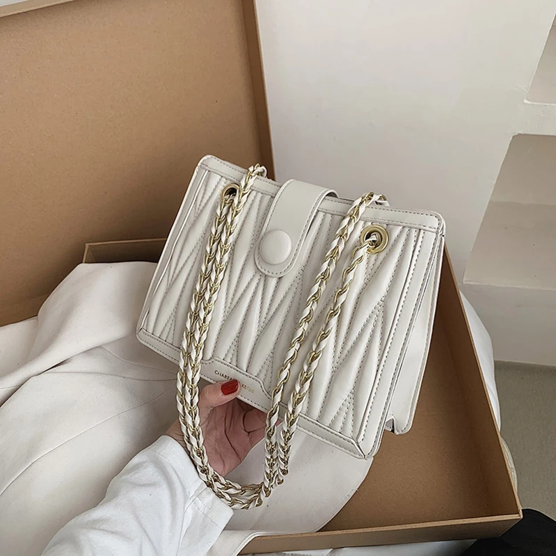 

S1123 Net celebrity new 2021 new trendy fashion chain messenger Korean temperament shoulder fold