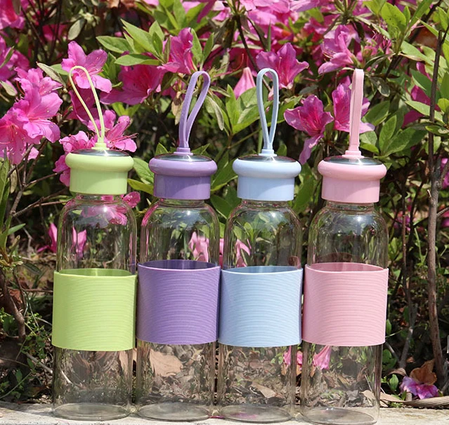 

Mikenda Wholesale Portable Glass Water Bottle Transparent Cups Silicone Custom Hot Selling, Can be customized