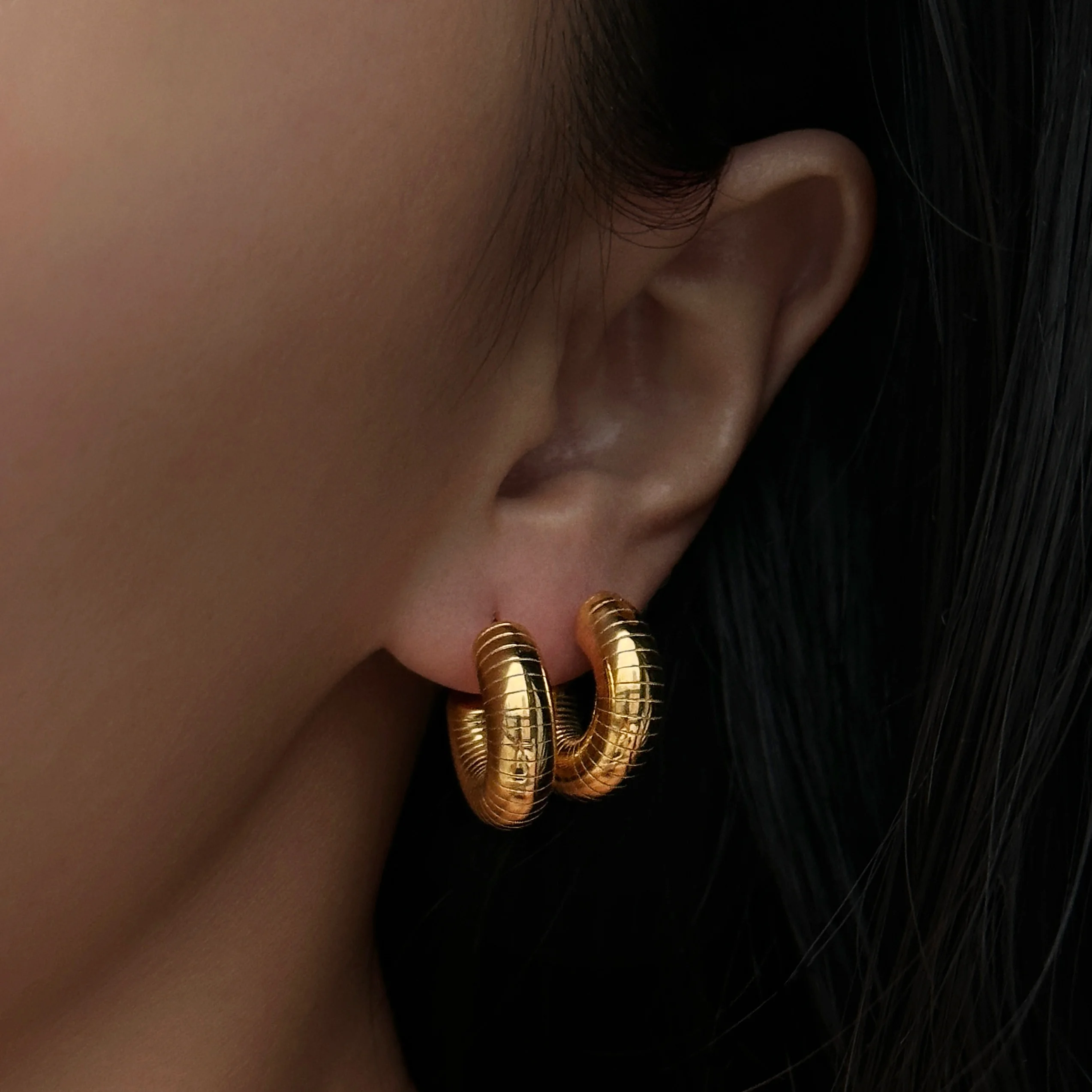 

2024 Dazan Summer 18k Gold Plated Unique Hypoallergenic Stainless Steel Vintage Palace Design Super Shine Geared Snail Earrings