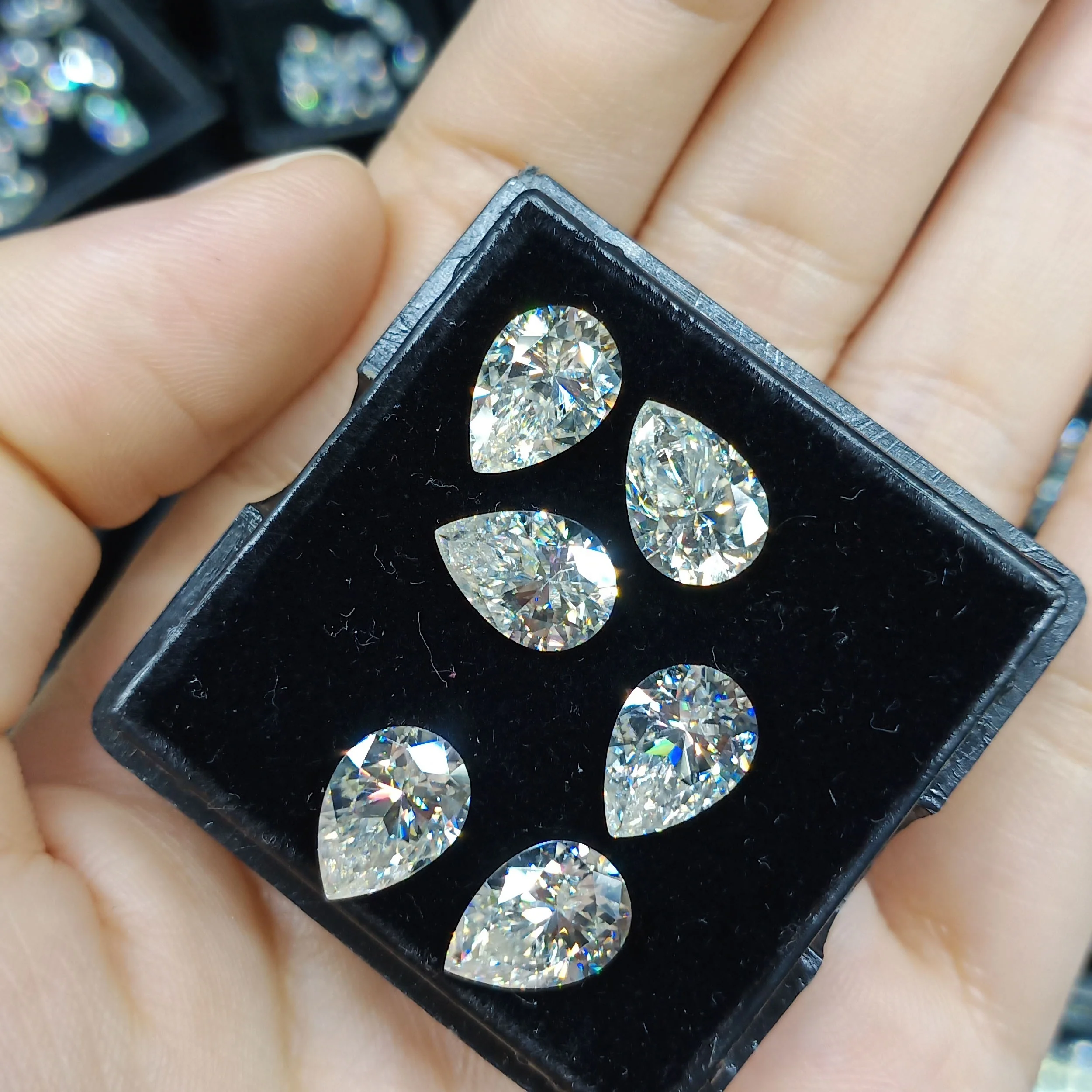 

8.5x12.5mm Hot Sale D VVS1 Loose Gemstone White Pear Cut Manufacturer Wholesale Moissanite Supplier Factory Moh's 9.25