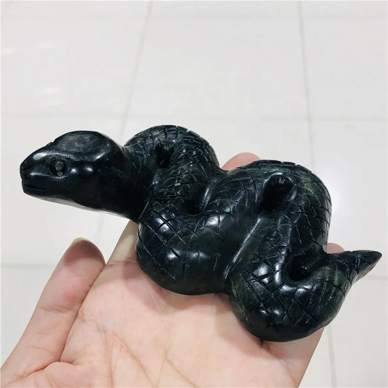 批发天然手工雕刻宝石摆件水晶雕刻动物民间工艺品玉石水晶蛇公仔