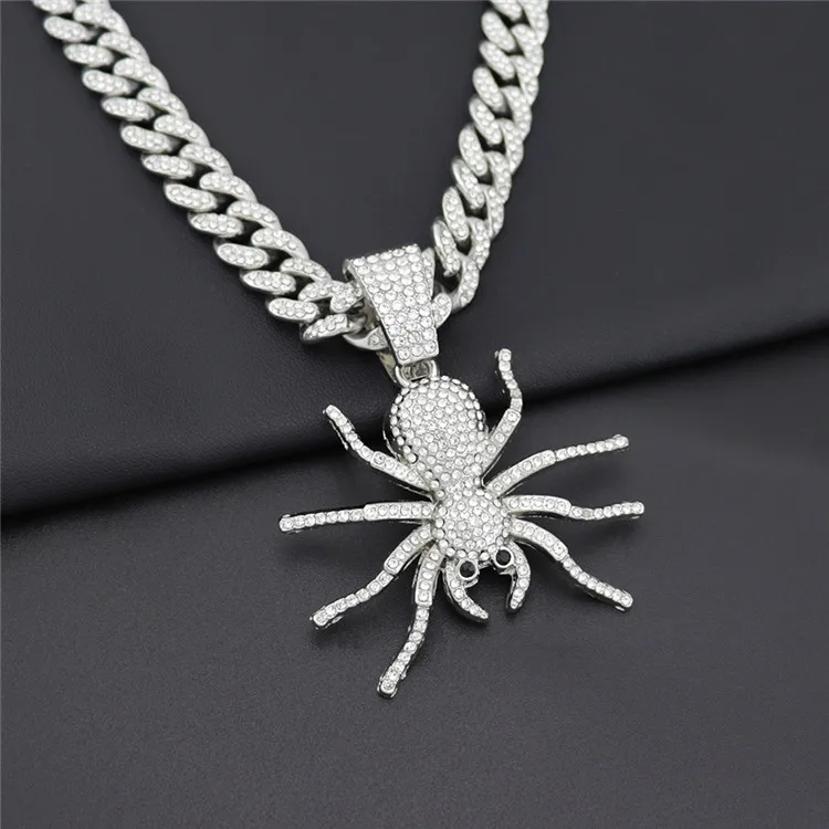 

Hip Hop Big Buckle Diamond Thick Cuban Chain Spider Pendant Personality Trendy Hiphop Men'S Insect Necklace, Silver, gold