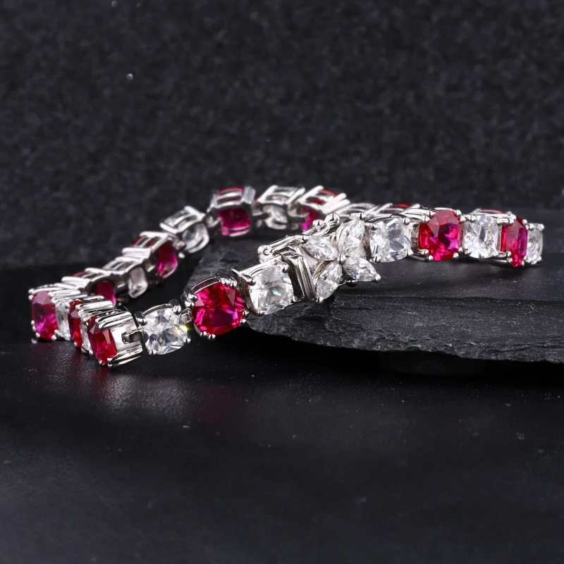 

Shinning Fashion Design Women Gift Corundum Ruby White Colored Stone Bracelet