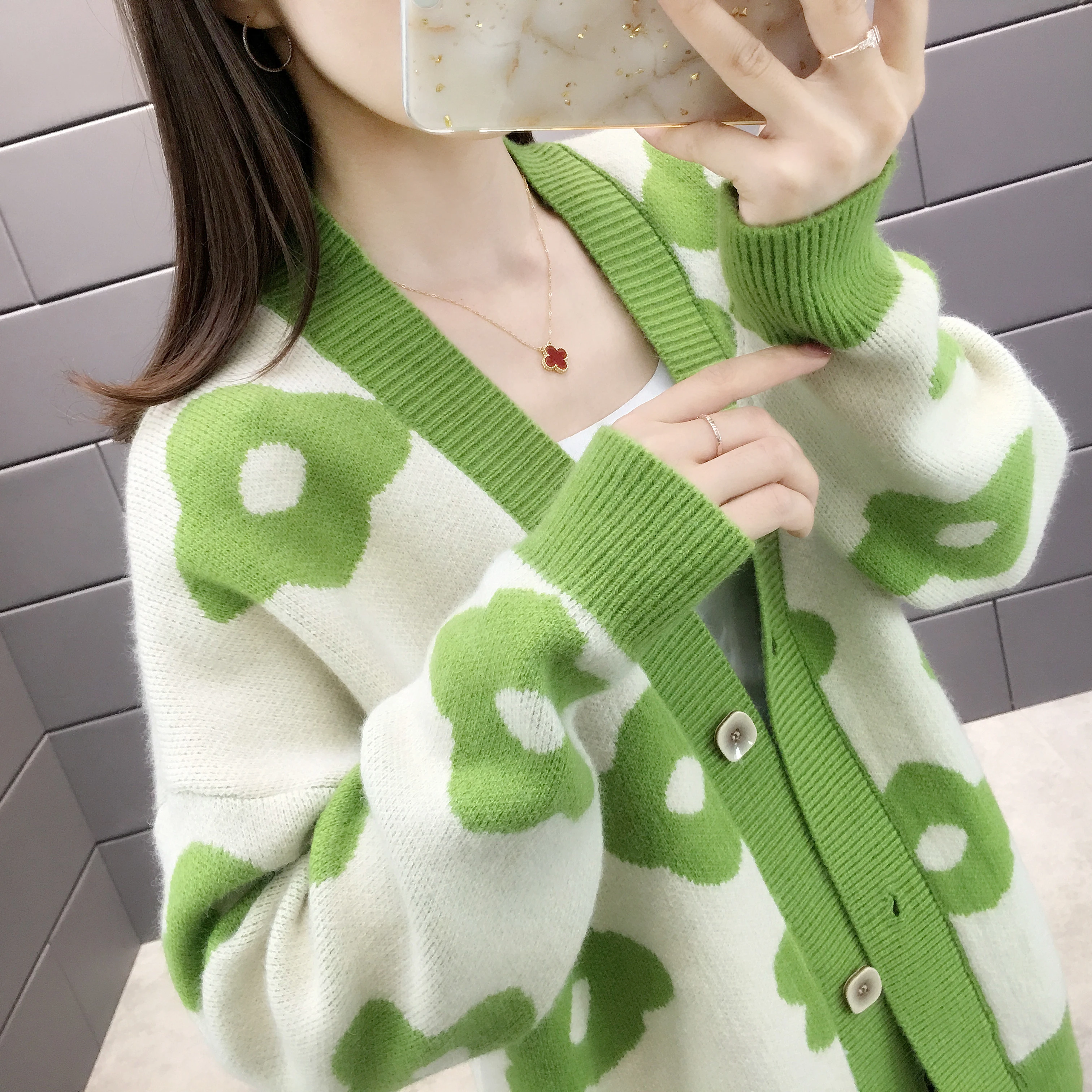 

New arrival flowers printed buttons before preppy style cardigan for women