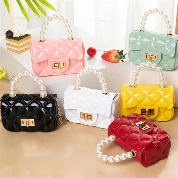 

2021 Fashion cosmetic bag chain small shoulder crossbody bag mini jelly purse bag with pearl handle, Black. white, green, yellow, pink, apricot