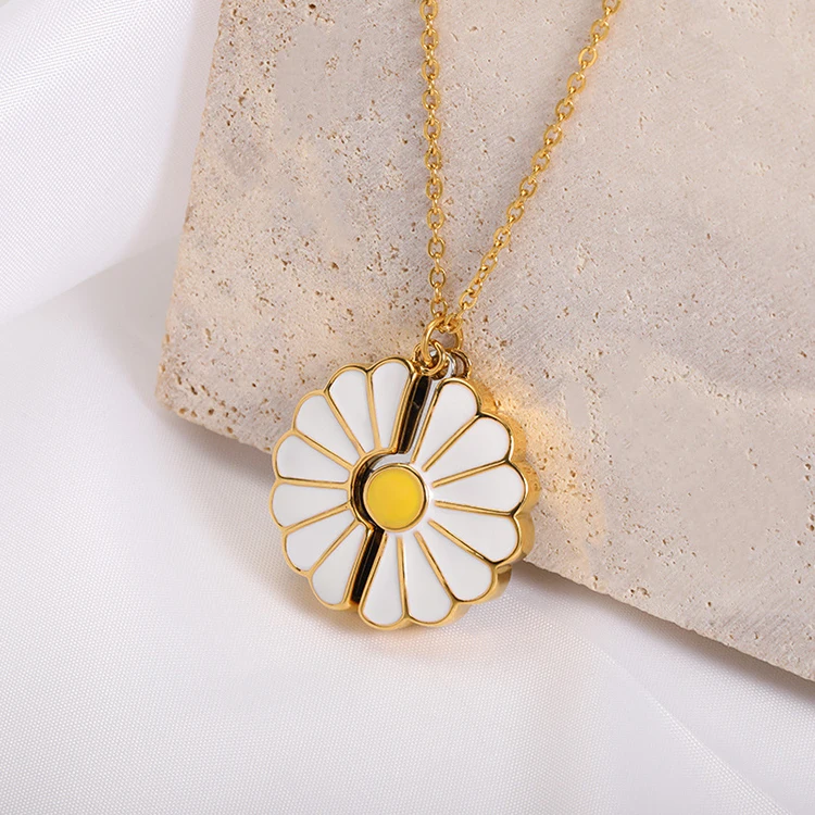 

G2252 Wholesale Customizable Laser Engraved Open Enamel Daisy Flower Pendant Fashion Jewelry Necklaces