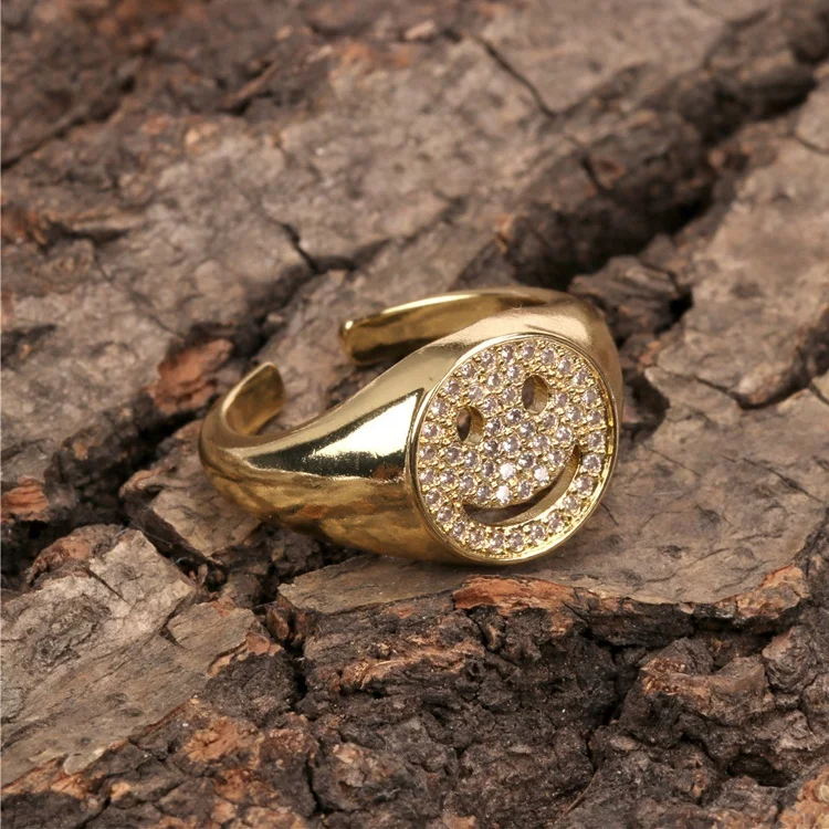 

Stunning Cubic Zircon Smiling Face Open Rings, Golden plated color