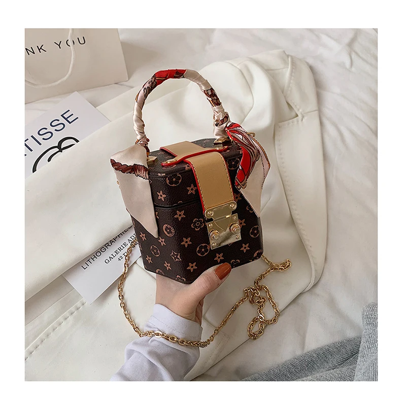 

Luxury Designer Hexagon Old Monogram Print Handbag Fashion Women Metal Handle Wrapped Scarf Shoulder Bag Brand Clutch Purses Bag